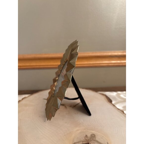 Vintage Global Shores 3.5" x 3.5" Gold Picture Frame With Textured Sunburst Desi - Picture 4 of 4